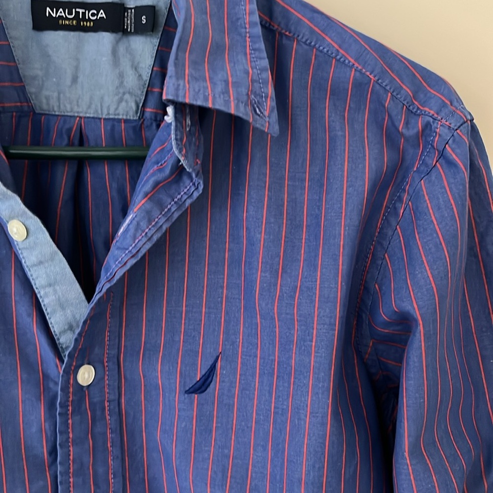 Nautica Men’s size S button down blue with orange stripe shirt - Picture 3 of 4